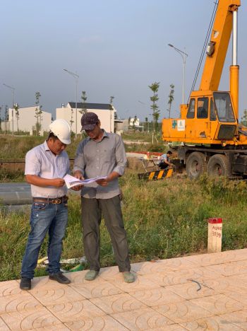 Trao đổi với kỹ thuật tại công trình